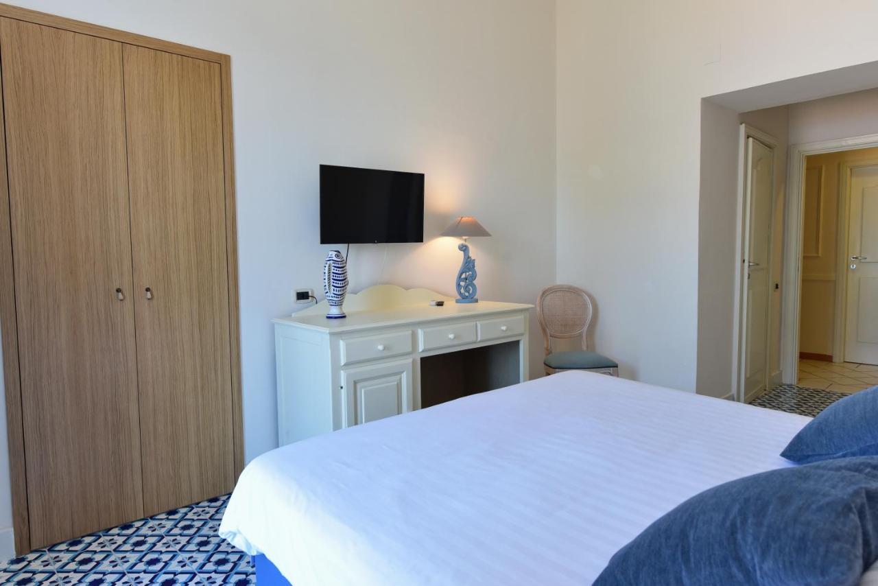 Hotel Garden Riviera Санта-Мария-ди-Кастеллабате Экстерьер фото