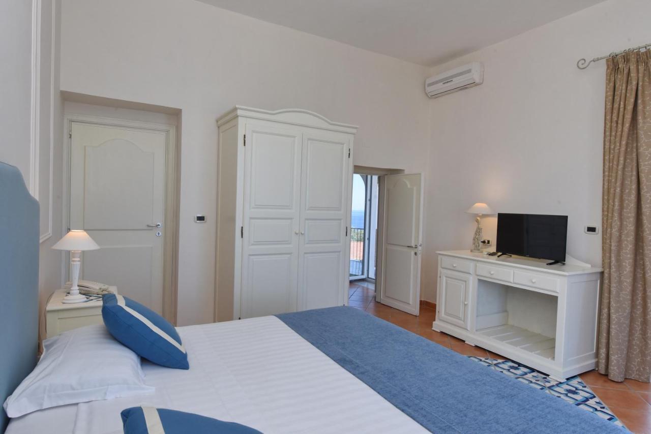 Hotel Garden Riviera Санта-Мария-ди-Кастеллабате Экстерьер фото