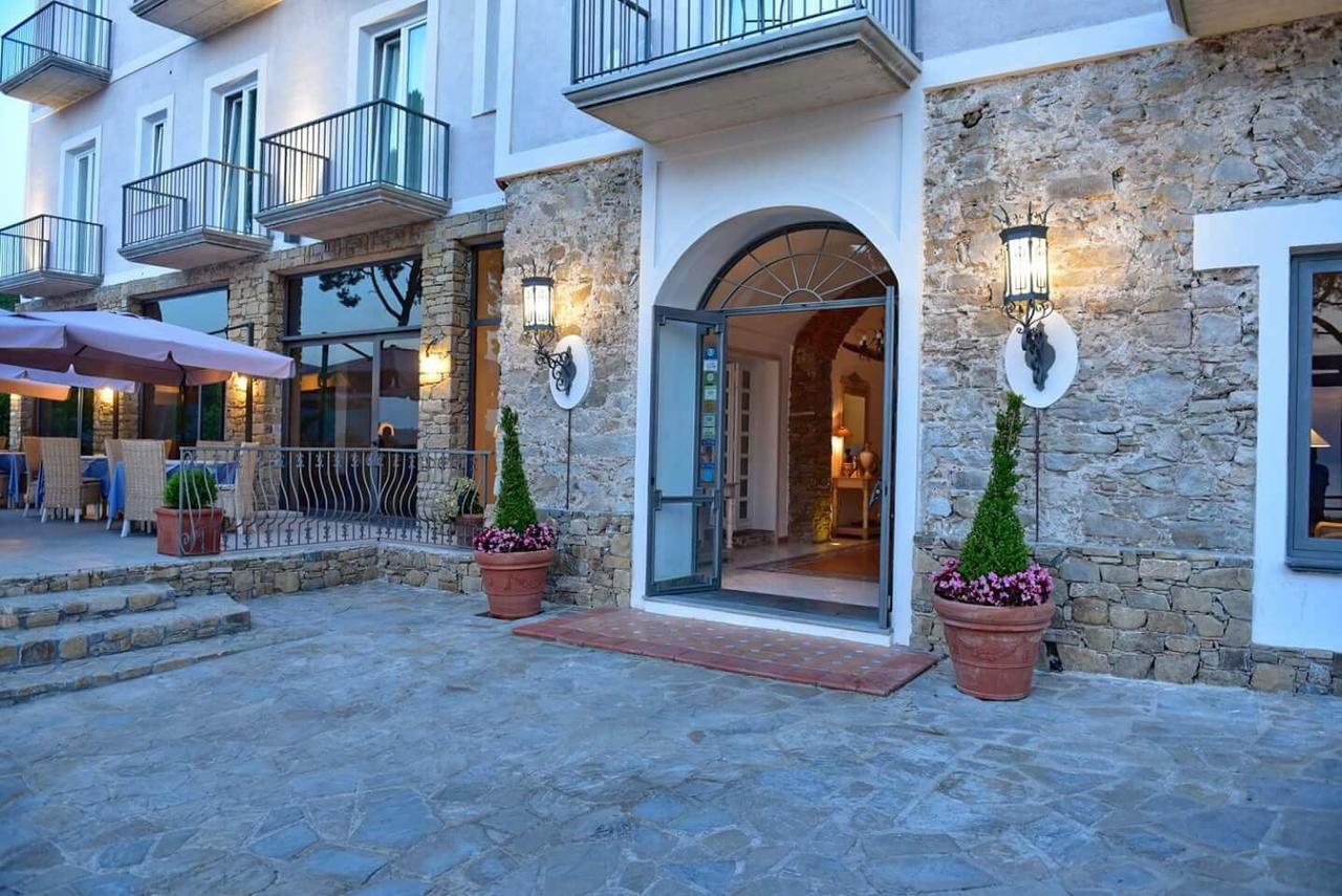 Hotel Garden Riviera Санта-Мария-ди-Кастеллабате Экстерьер фото