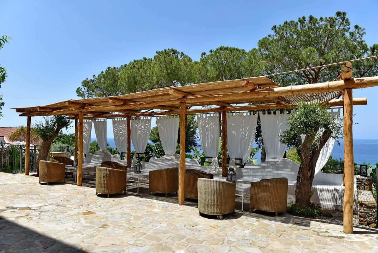 Hotel Garden Riviera Санта-Мария-ди-Кастеллабате Экстерьер фото